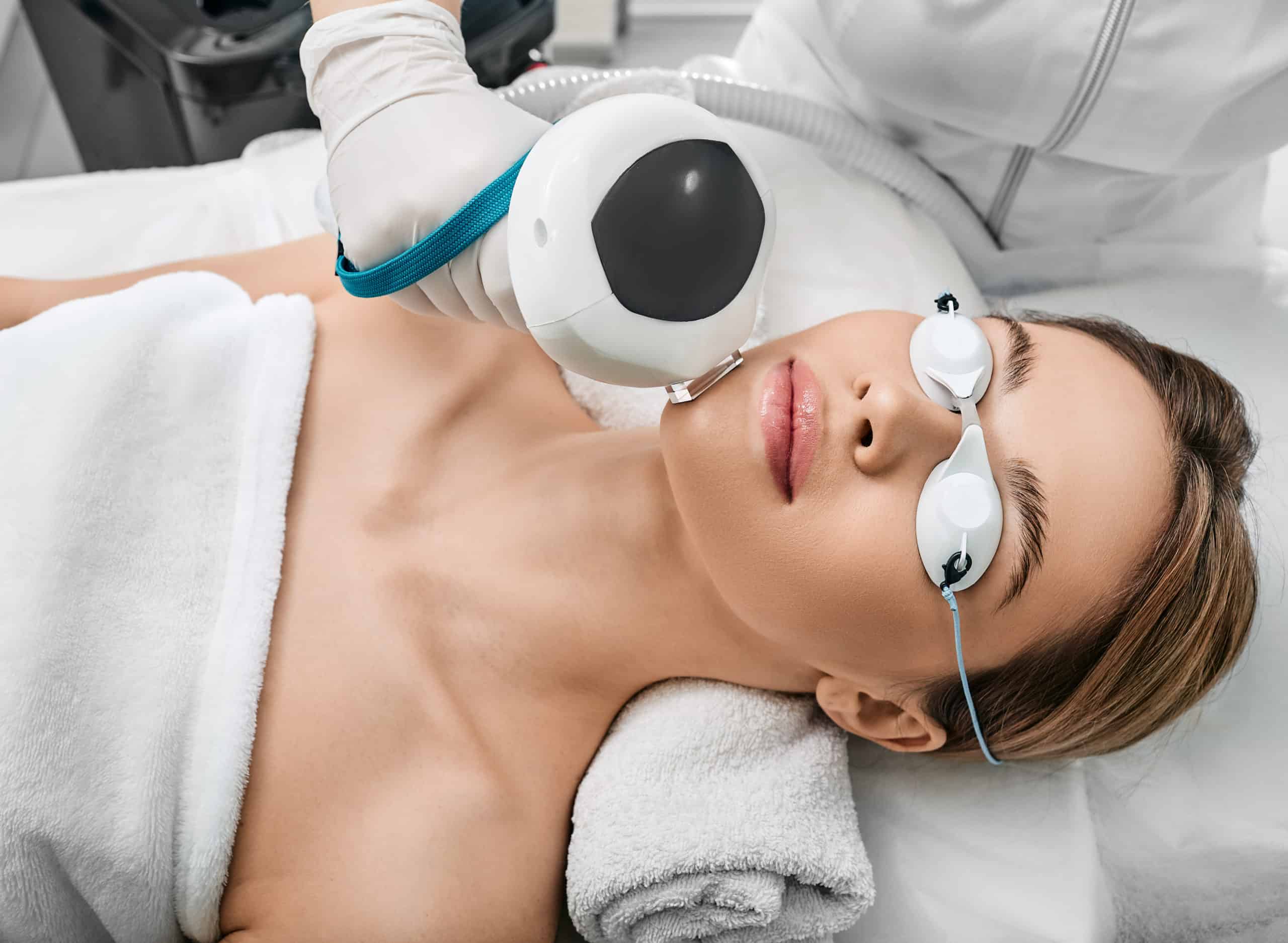 How IPL Photofacial Can Help You Achieve a Flawless Complexion